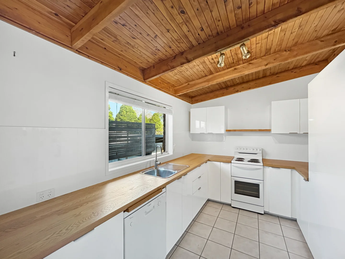 Additional image 8 of 16 Pine Camp Road, Beerwah QLD 4519