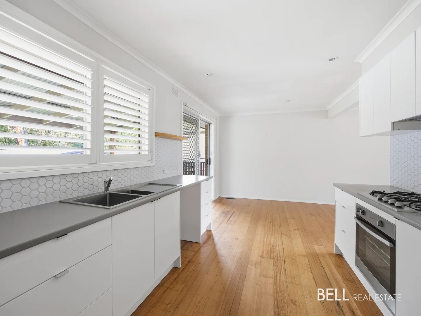 Additional image 3 of 18 St James Avenue, Montrose VIC 3765