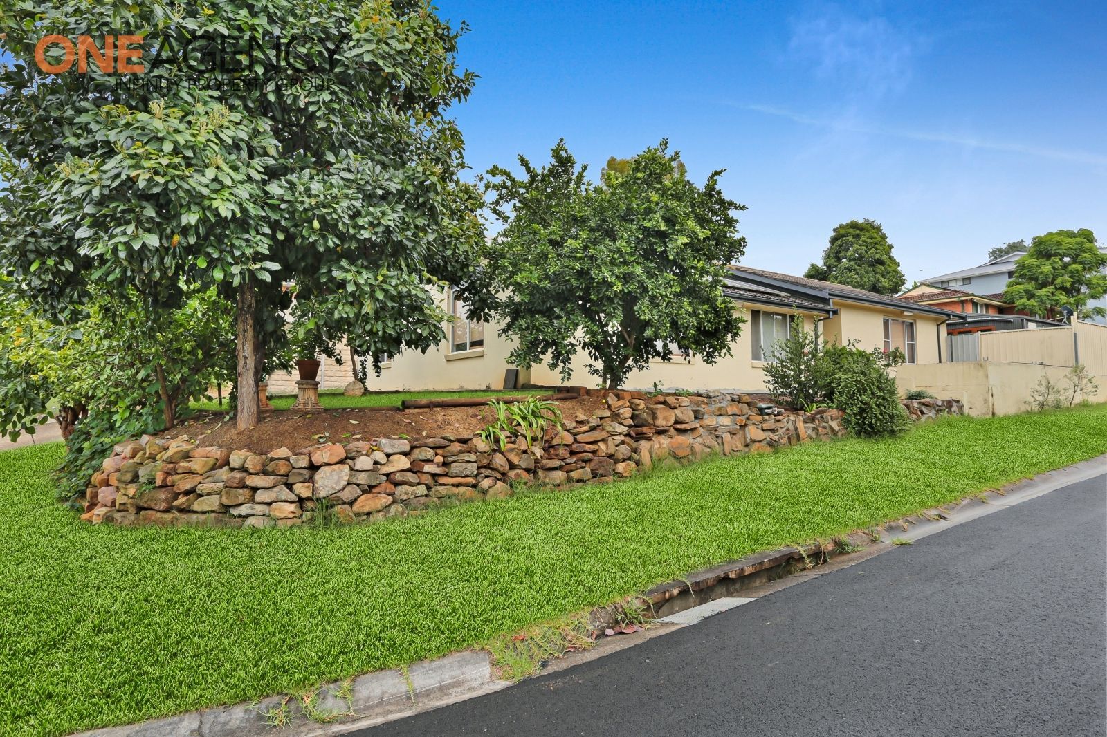 2 Brownlow Place, Ambarvale NSW 2560, Image 0