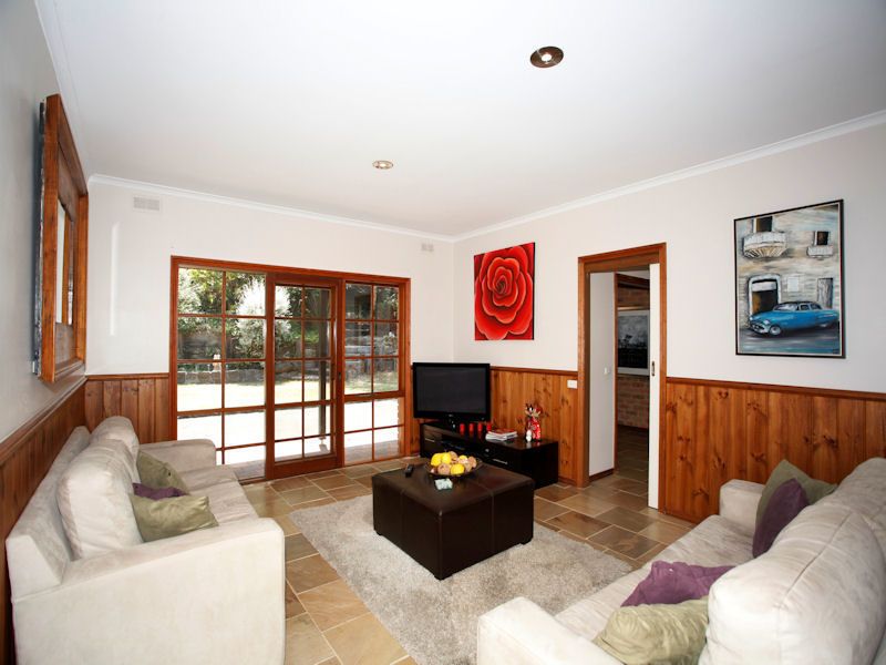 124 Stoney Creek Road, BEACONSFIELD UPPER VIC 3808, Image 2