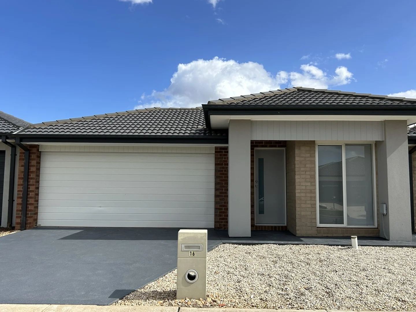 16 Leopold Street, Strathtulloh VIC 3338