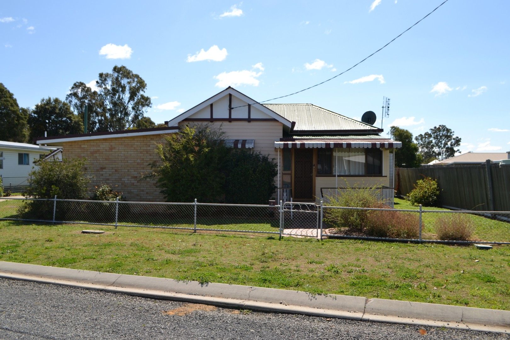 2 Donely Street, Oakey QLD 4401, Image 0