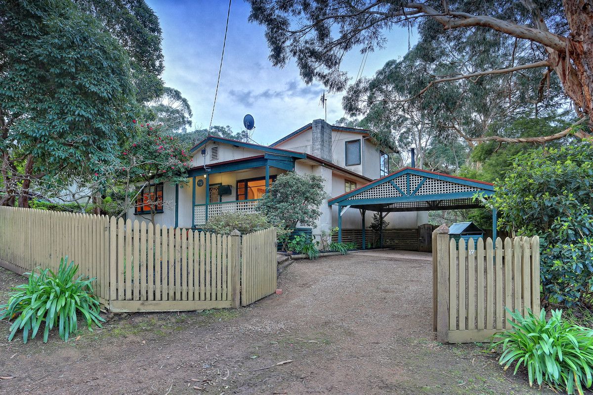 17 Douglas Street, Upwey VIC 3158, Image 0