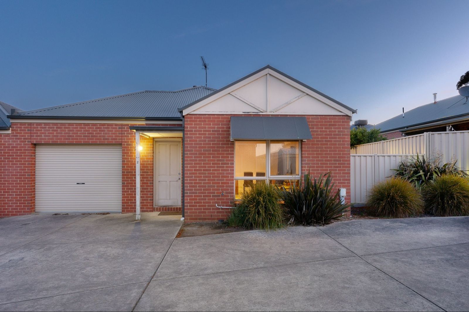 2/1127 Geelong Road, Mount Clear VIC 3350, Image 0