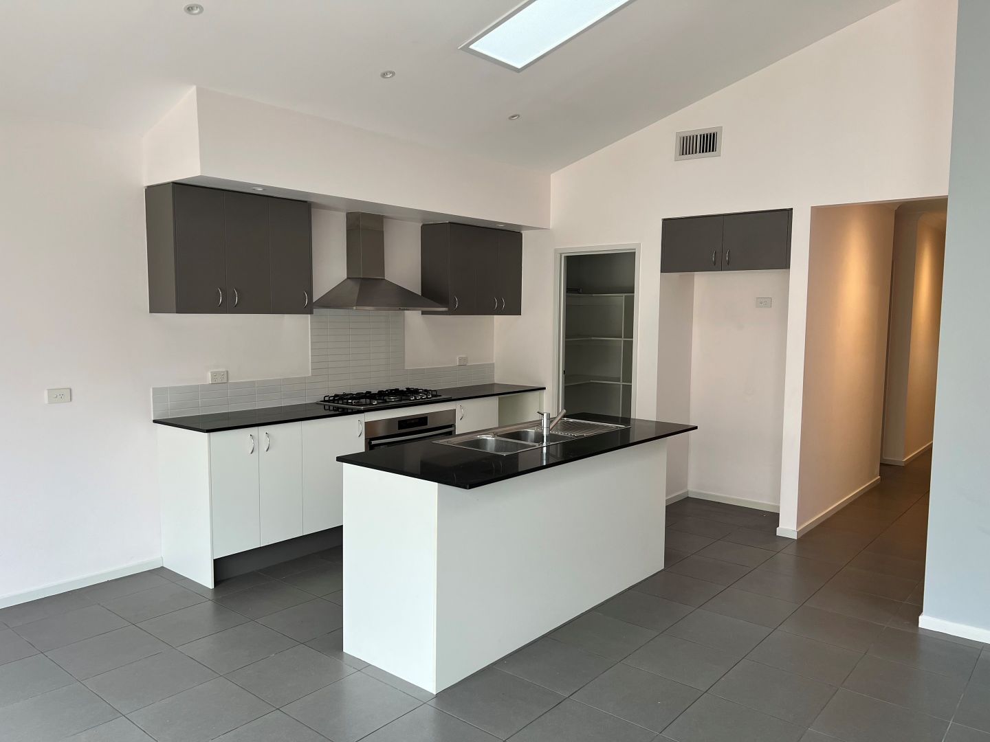 23 Chessington Drive, Williams Landing VIC 3027 Apartment For Rent