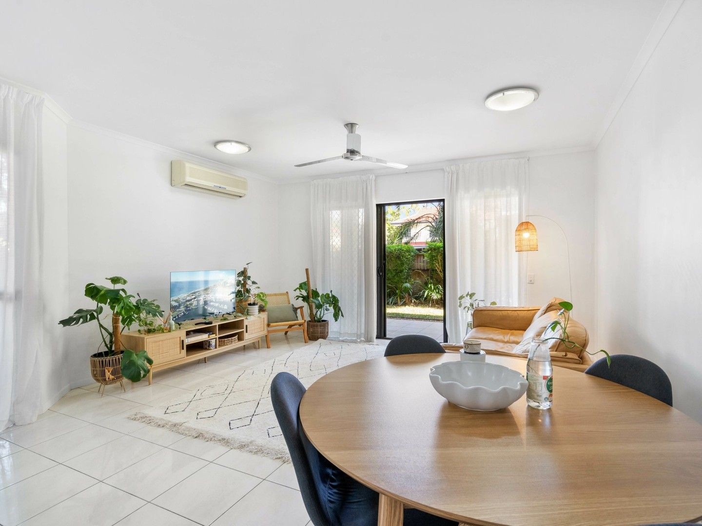 2/157 Martyn Street, Manunda QLD 4870, Image 0