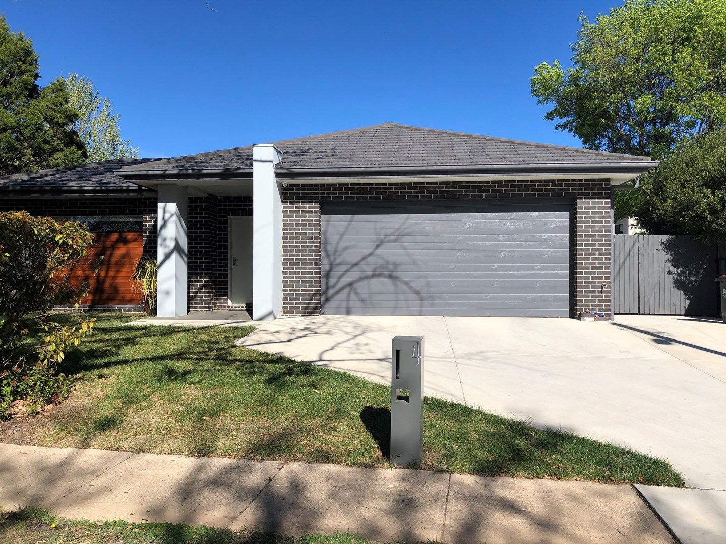 4 bedrooms House in 4 Shortland Cres AINSLIE ACT, 2602