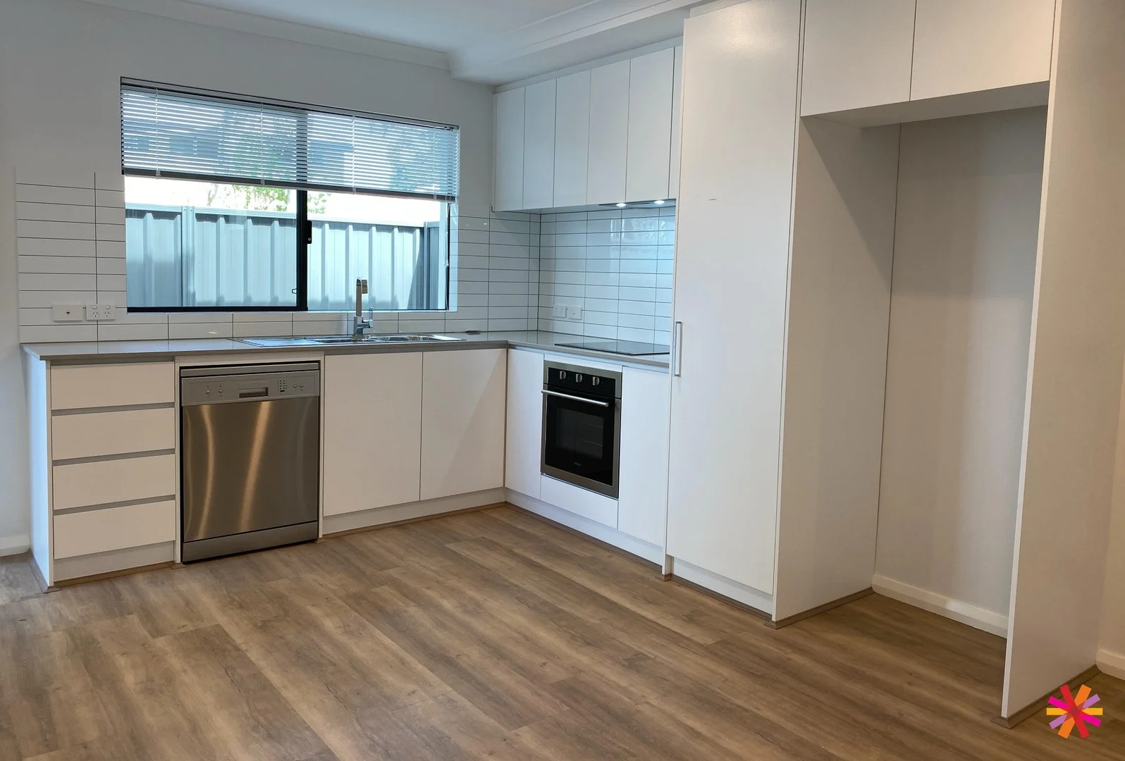 Primary image of 2/166 Leake Street, Belmont WA 6104