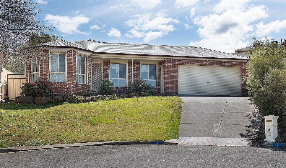 3 bedrooms House in 2 Urquhart Court DARLEY VIC, 3340