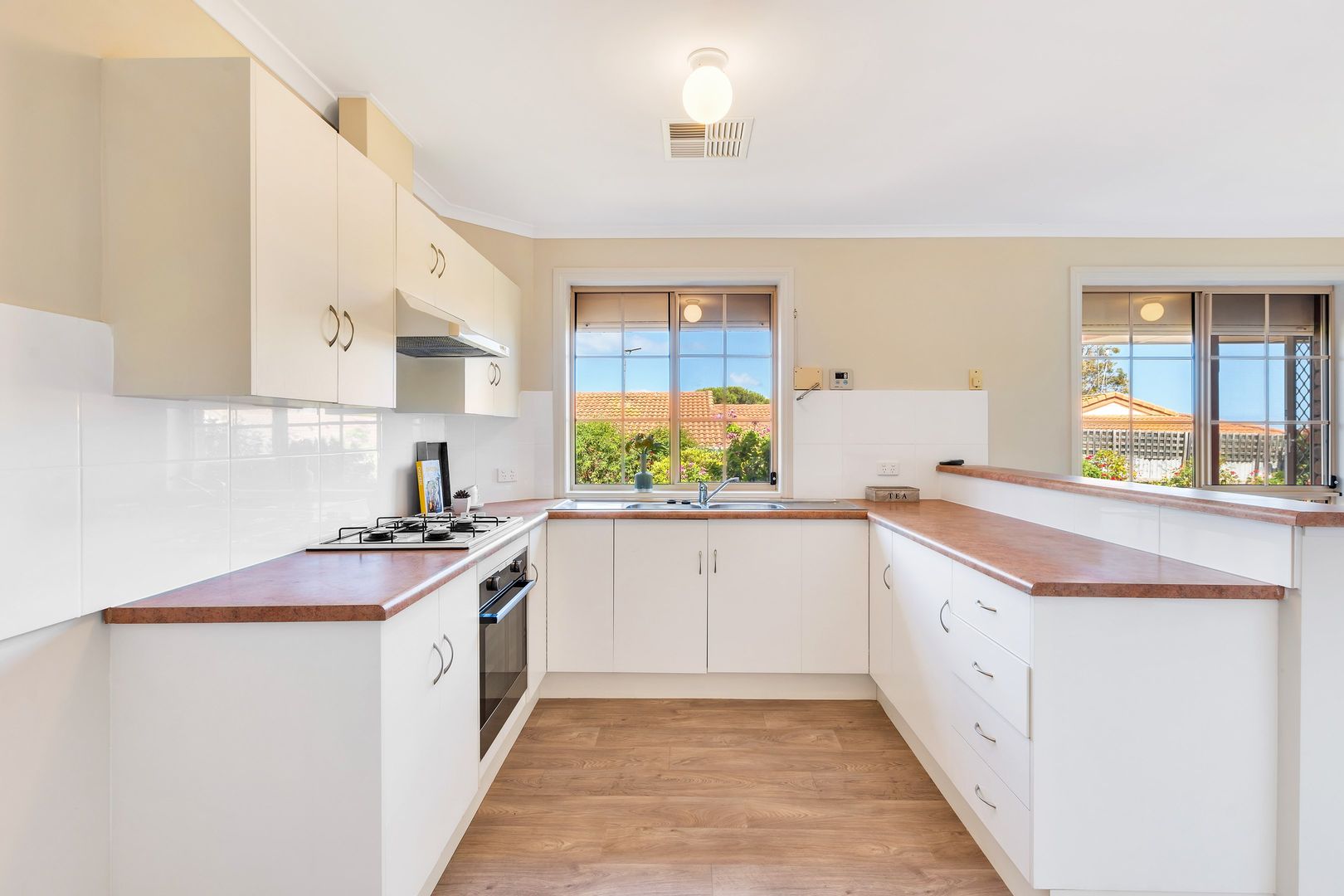 Unit 3/11 Central Avenue, Hallett Cove SA 5158, Image 2