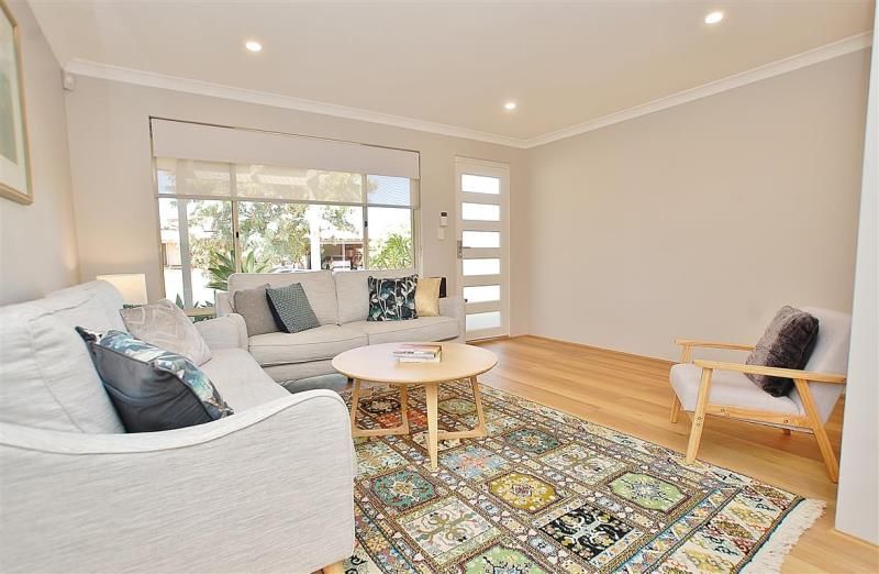 3 bedrooms House in 5 Aachen Crescent GWELUP WA, 6018