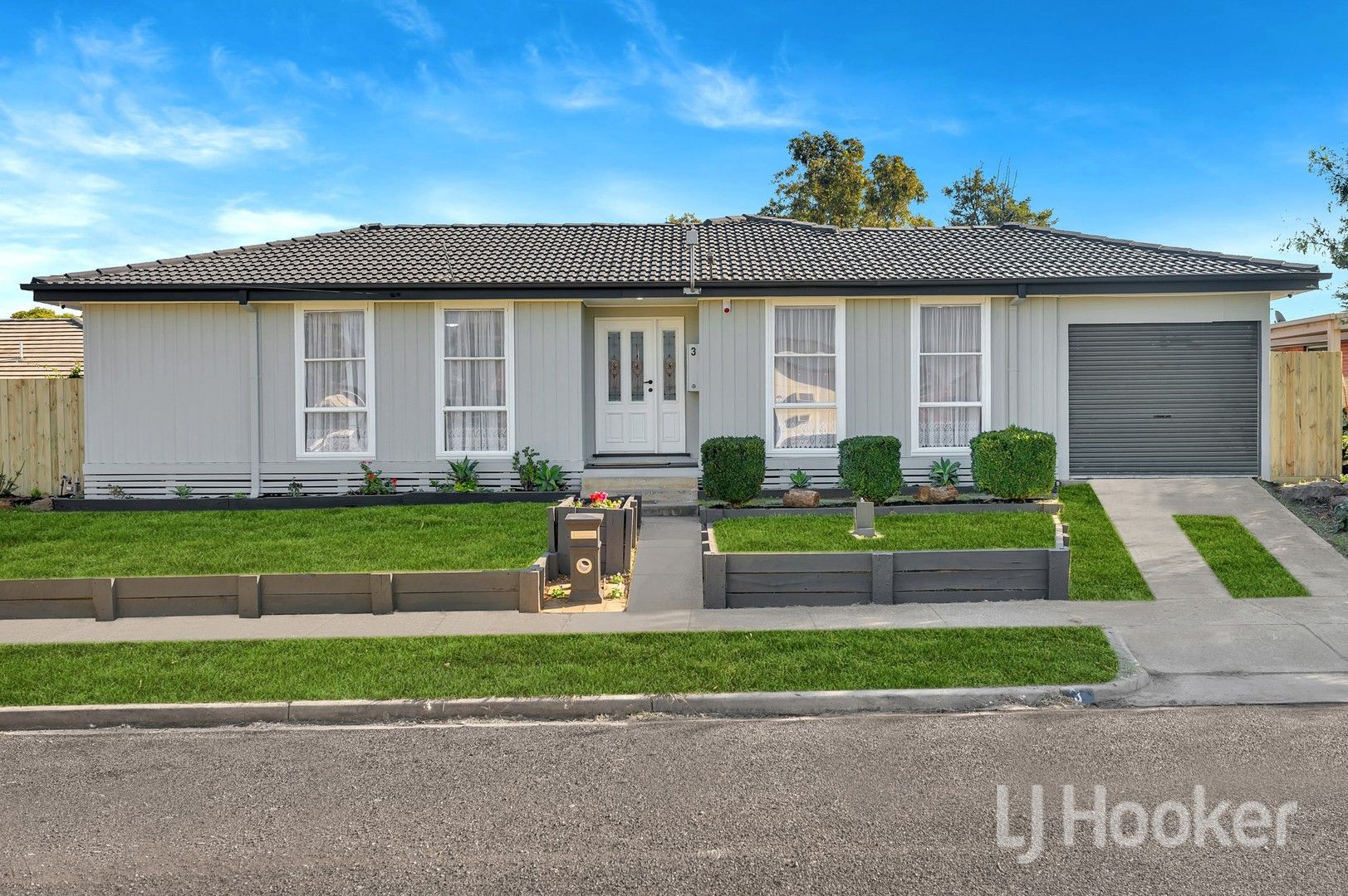 4 bedrooms House in 3 Kerr Street BACCHUS MARSH VIC, 3340