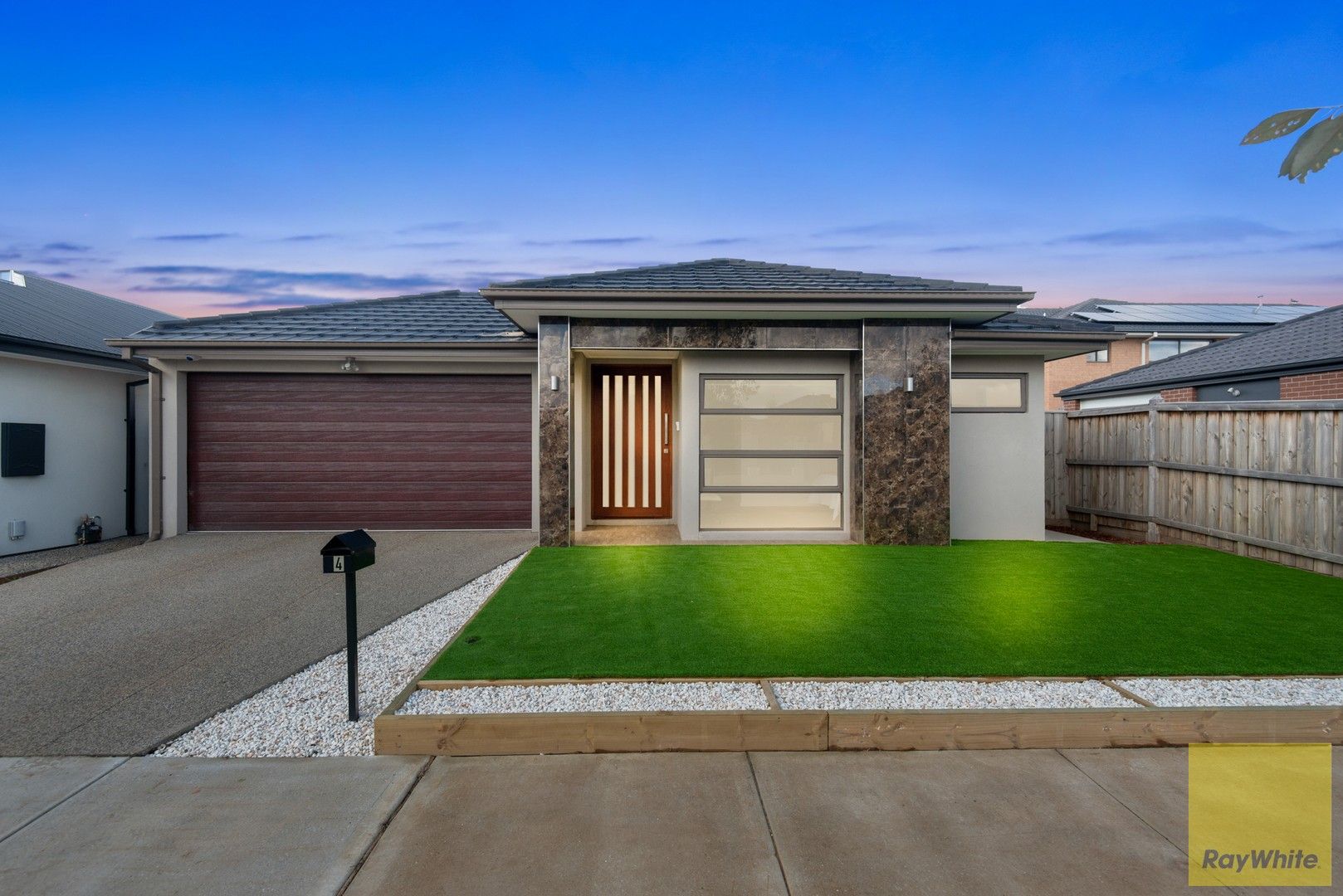 4 bedrooms House in 4 Gelston Street TRUGANINA VIC, 3029