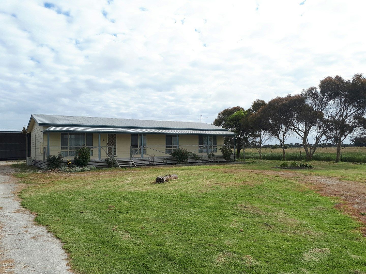 3 bedrooms Acreage / Semi-Rural in 88 LITHGOW ROAD PORT MACDONNELL SA, 5291