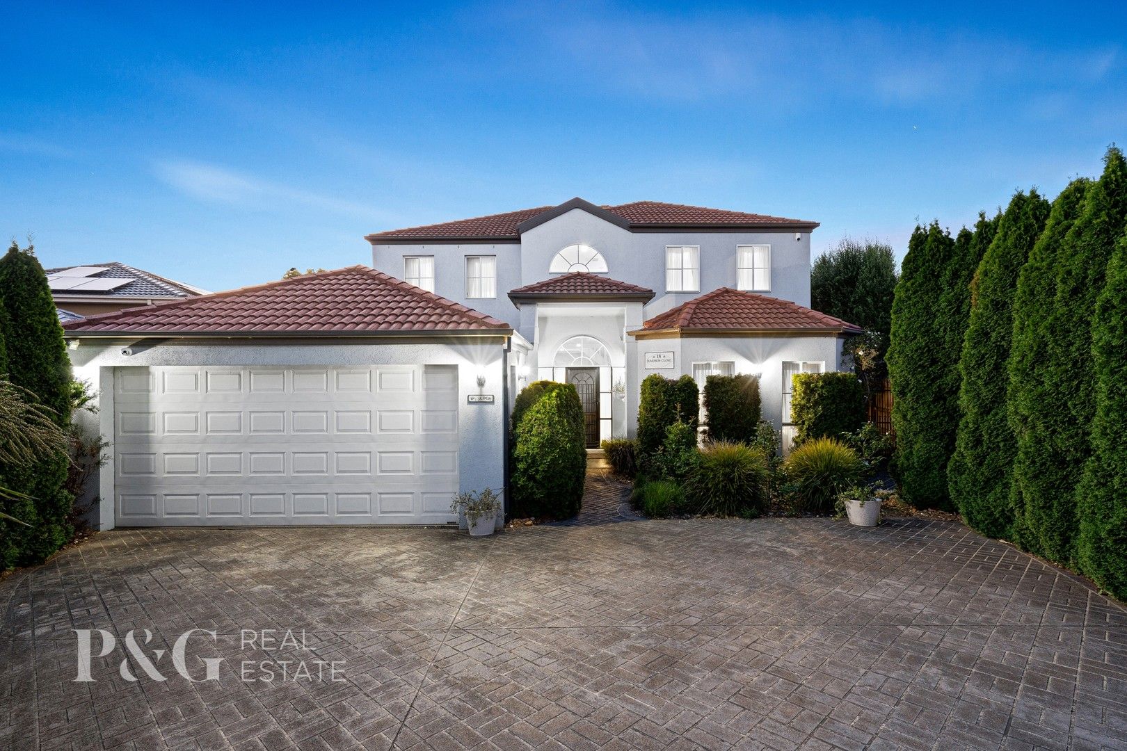 18 Harmon Close, Berwick VIC 3806, Image 0