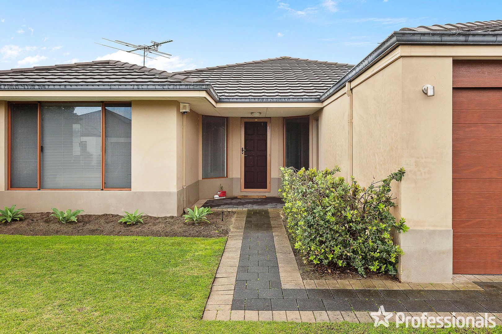 73 Denver Avenue, Madeley WA 6065, Image 2