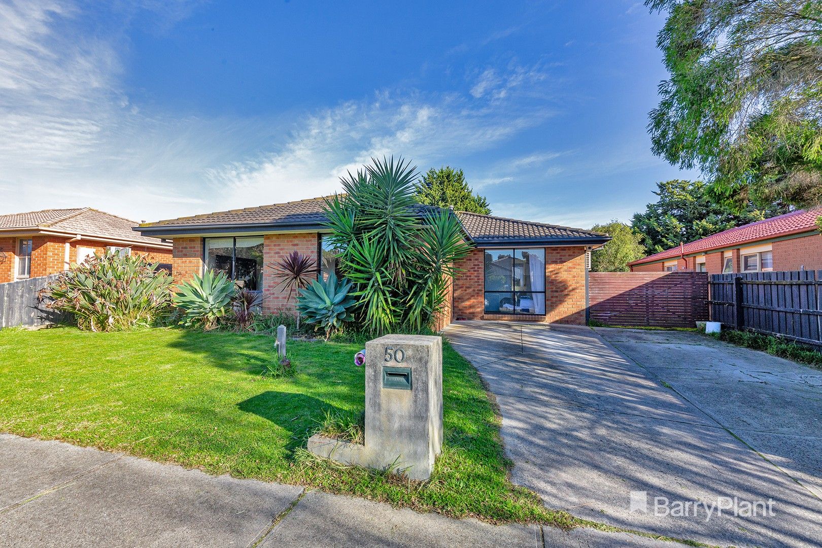 3 bedrooms House in 50 Broome Crescent CRANBOURNE NORTH VIC, 3977