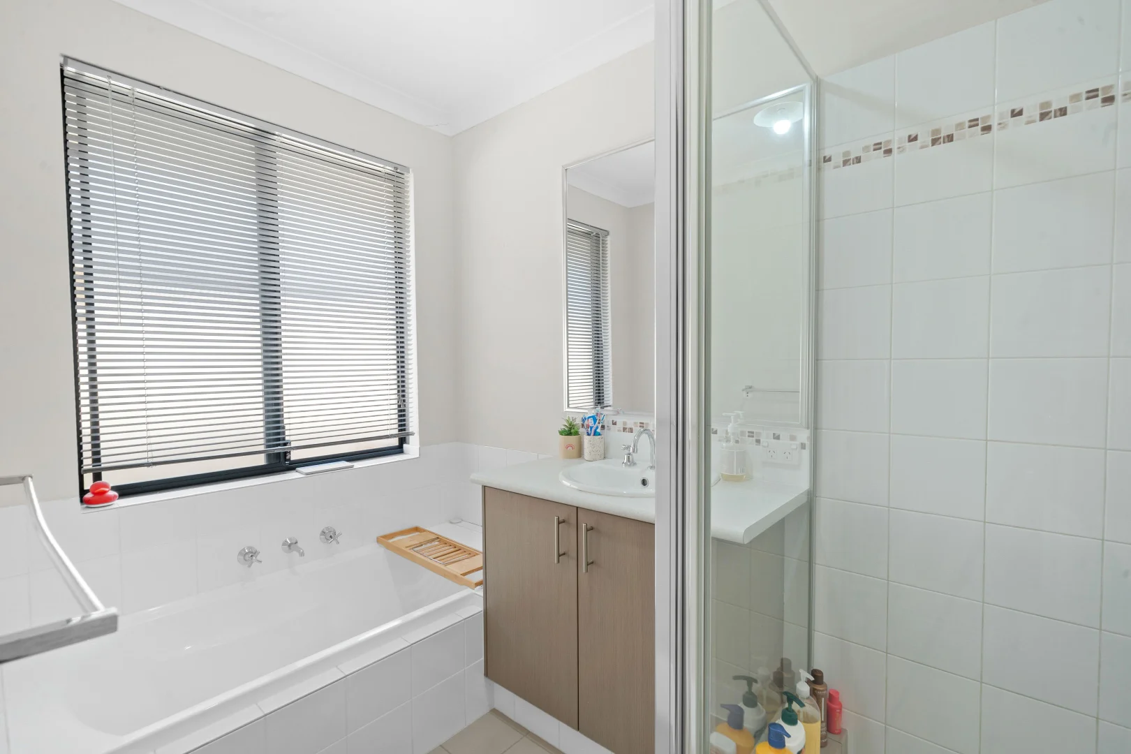 Additional image 14 of 19 Highcliffe Circle, Lakelands WA 6180