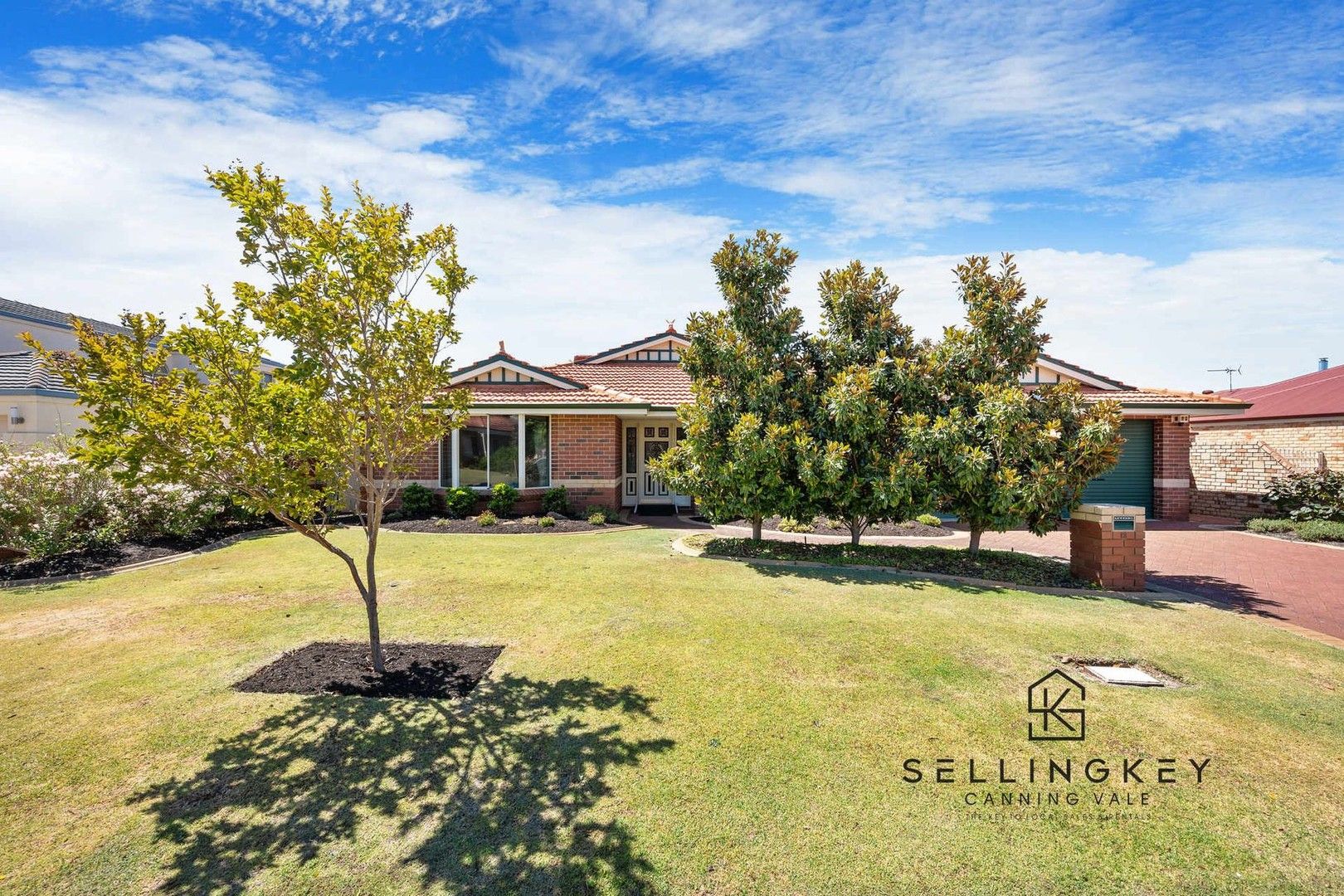 4 bedrooms House in 12 West End Parade CANNING VALE WA, 6155
