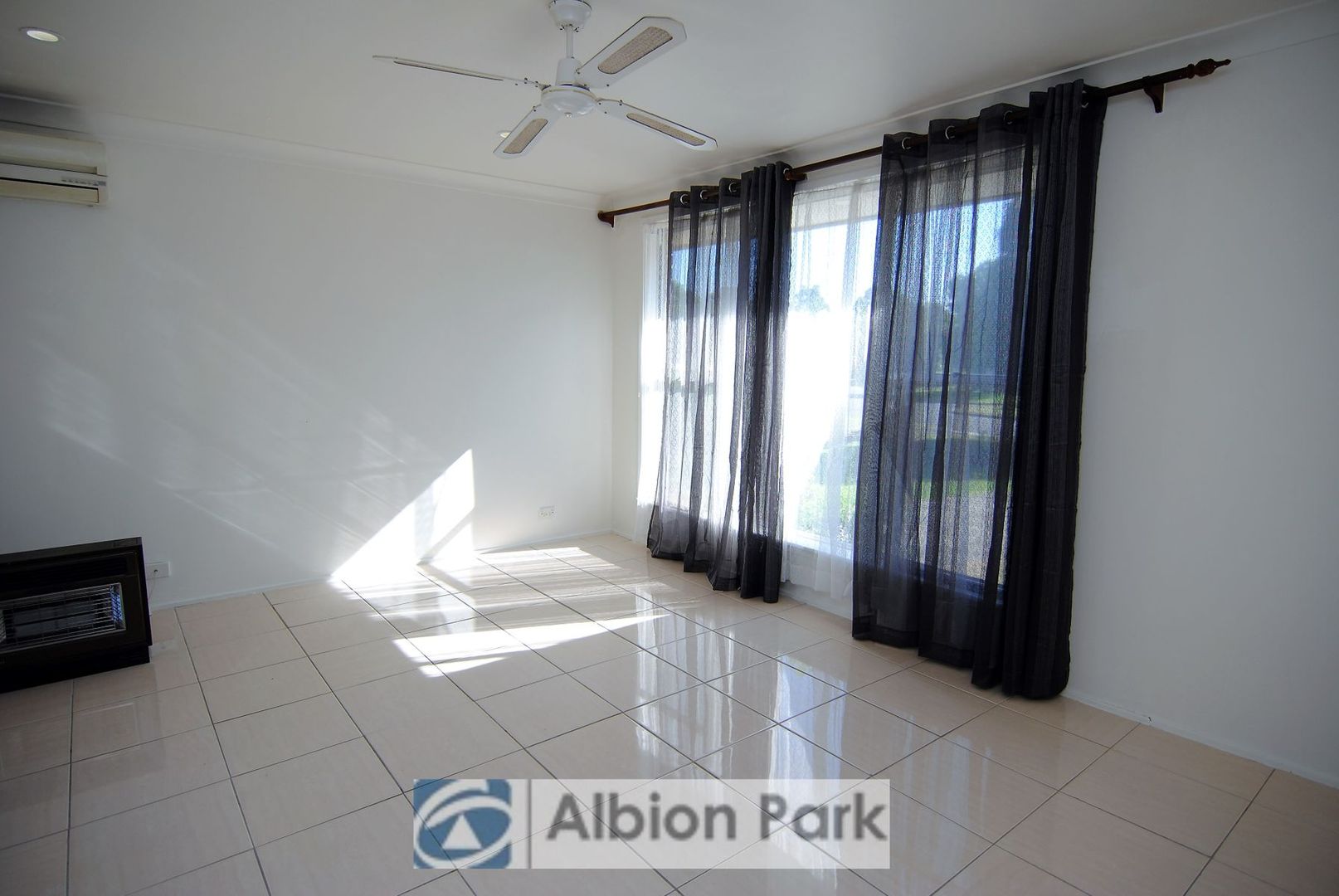 42 Polock Crescent, Albion Park NSW 2527, Image 2