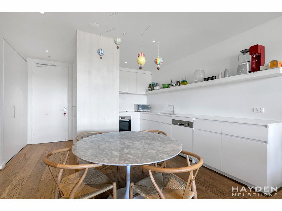 605/11-15 Wellington Street, St Kilda VIC 3182, Image 2