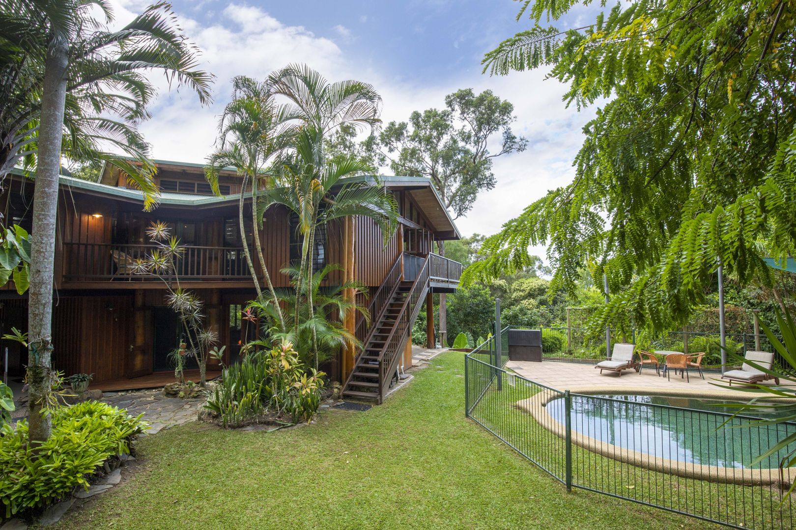 36 Reynolds Road, Oak Beach Property History & Address Research Domain