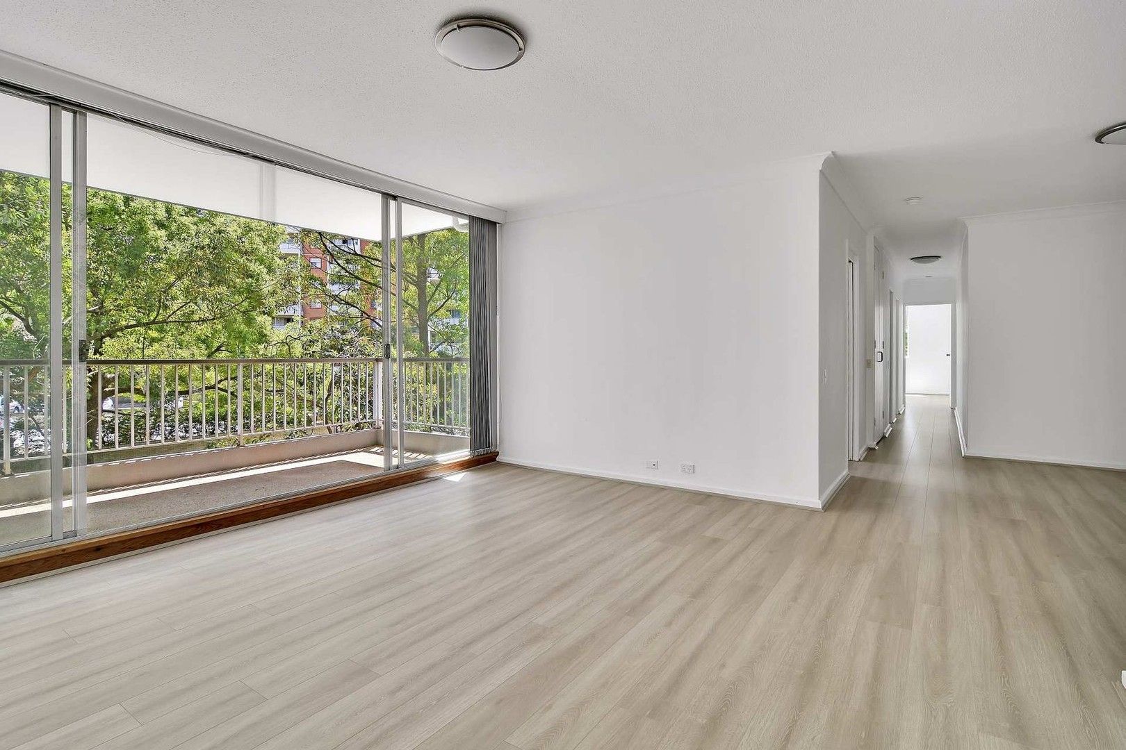 2 bedrooms Apartment / Unit / Flat in 5/37-39 Johnson Street CHATSWOOD NSW, 2067