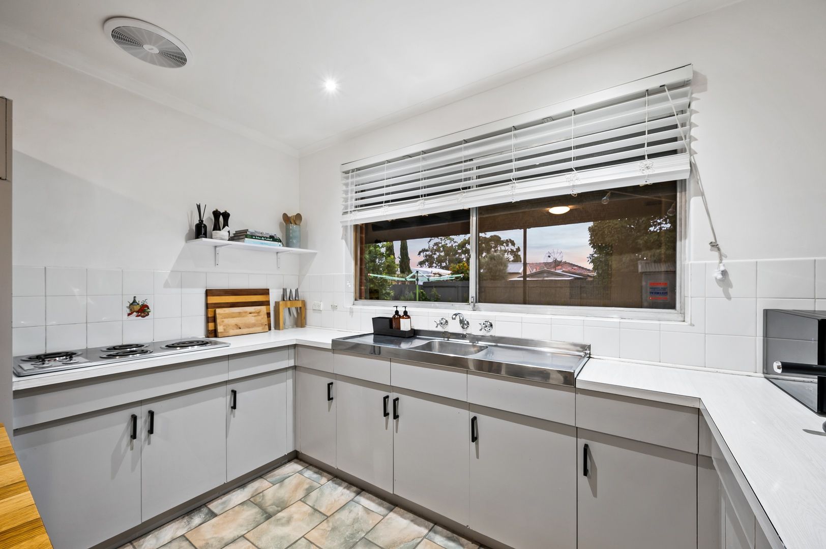 60 Whelan Avenue, Camden Park SA 5038, Image 2