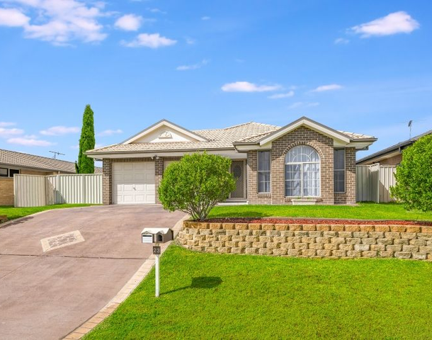 23 Strutt Crescent, Metford NSW 2323