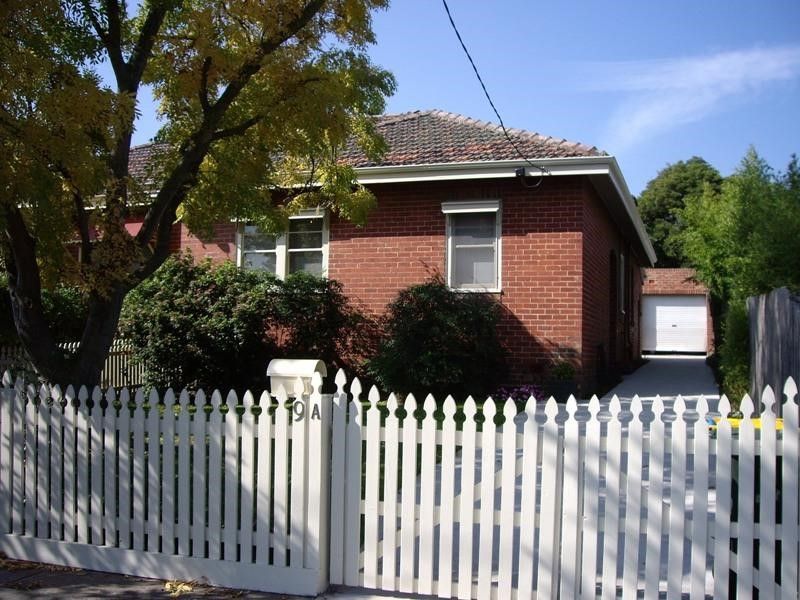 2 bedrooms House in 9A Lithgow Street GLEN IRIS VIC, 3146