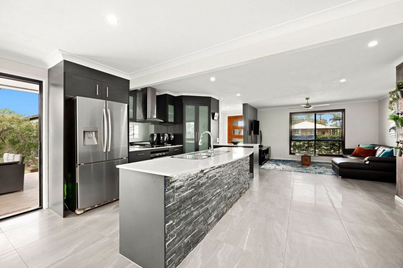 3 bedrooms House in 34 Rosella Street PARREARRA QLD, 4575