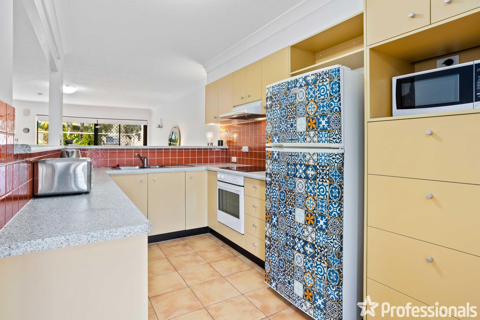 4/22-24 Dunlin Drive, Burleigh Waters QLD 4220, Image 2