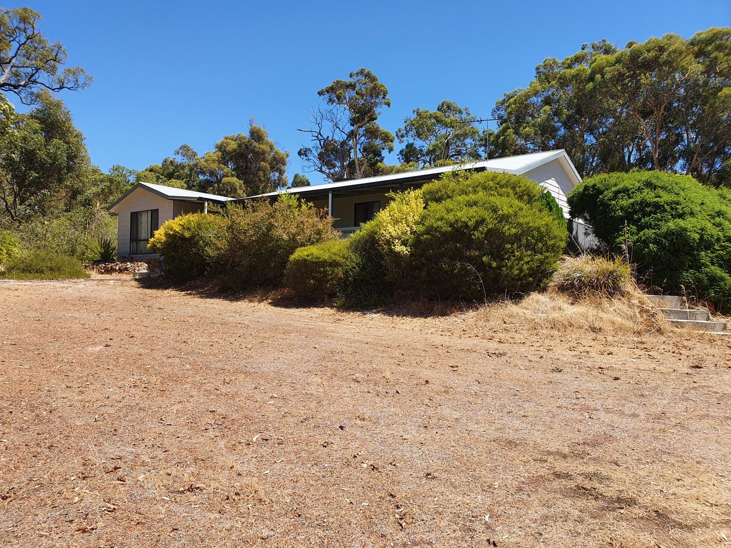 4 bedrooms House in 4301 Great Eastern Hwy BAKERS HILL WA, 6562