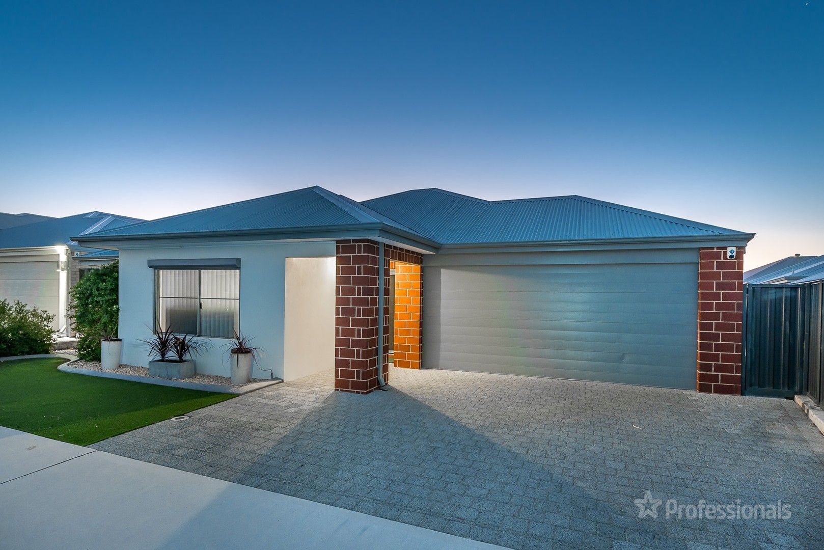 4 Luminous Crescent, Eglinton WA 6034, Image 0