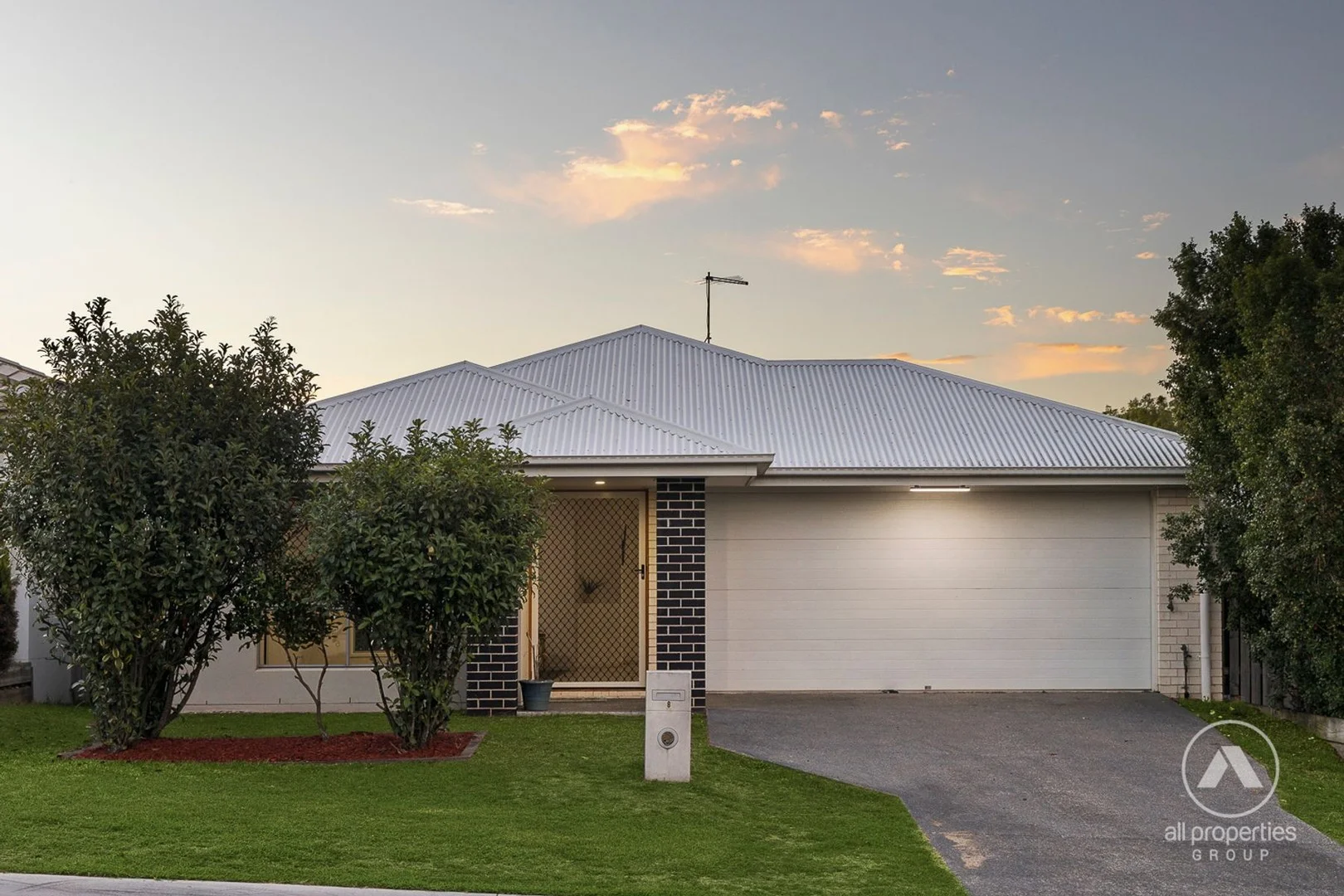 8 Addison Street, Greenbank QLD 4124