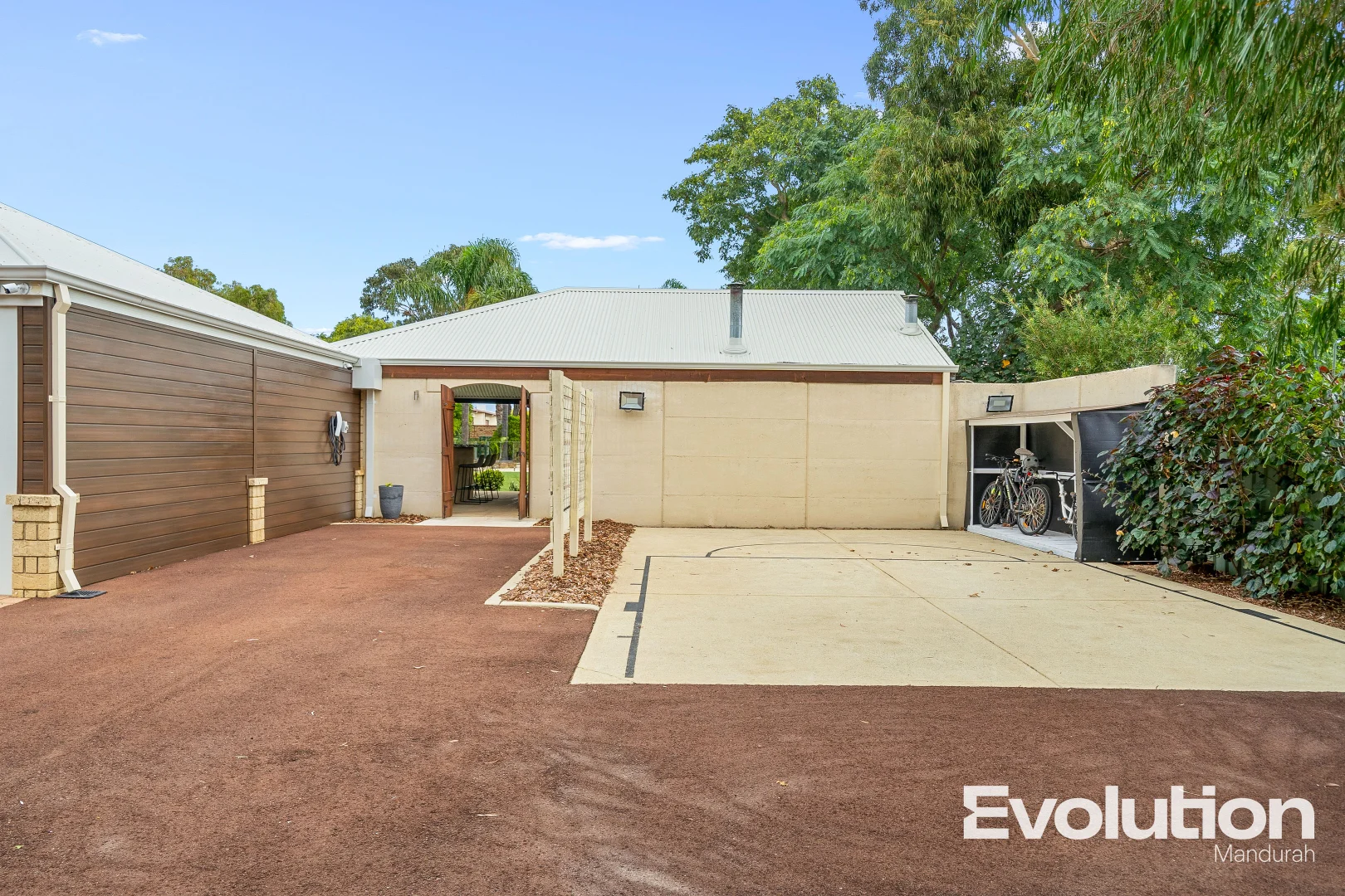 Additional image 32 of 8 Silverton Crescent, Erskine WA 6210