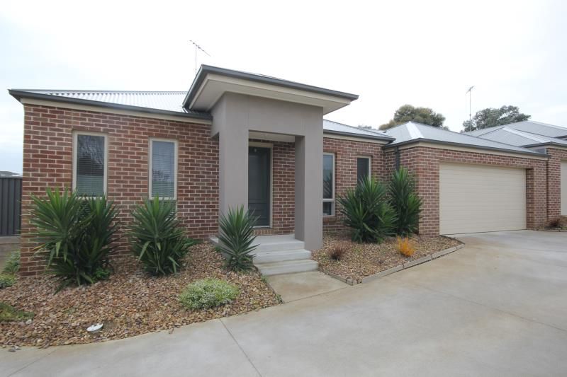 3 bedrooms Townhouse in 4/4 Reta Close LEOPOLD VIC, 3224