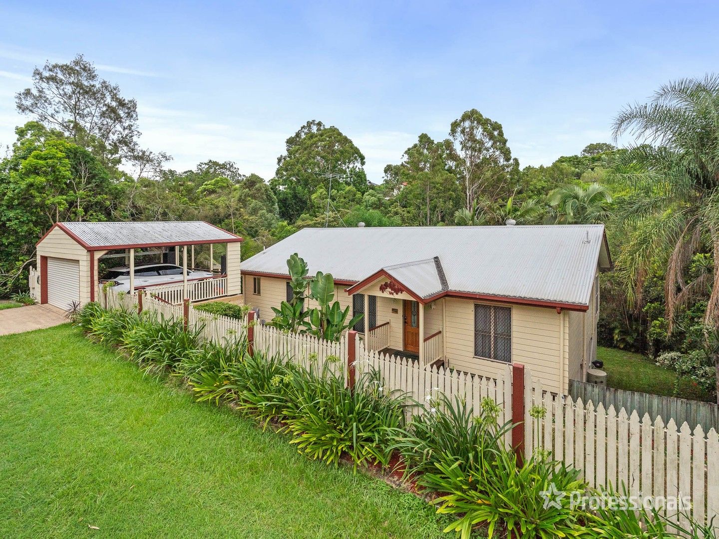 18 Linkwood Drive, Ferny Hills QLD 4055, Image 0