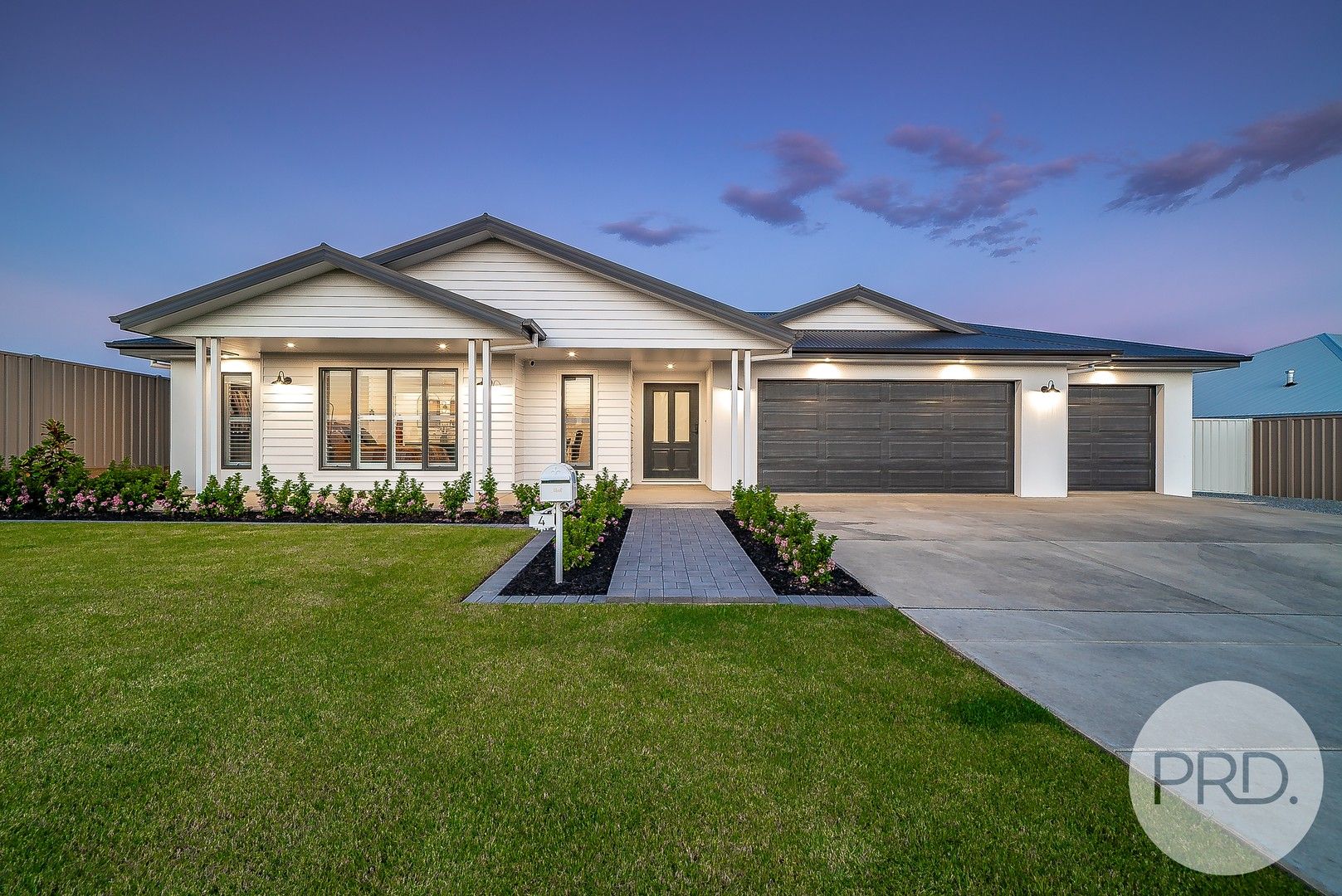 4 Valencia Drive, Gobbagombalin NSW 2650, Image 0