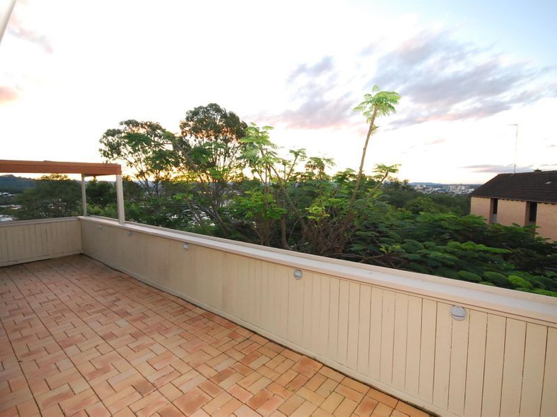 2 bedrooms Apartment / Unit / Flat in 1/72 Tantula Road West ALEXANDRA HEADLAND QLD, 4572