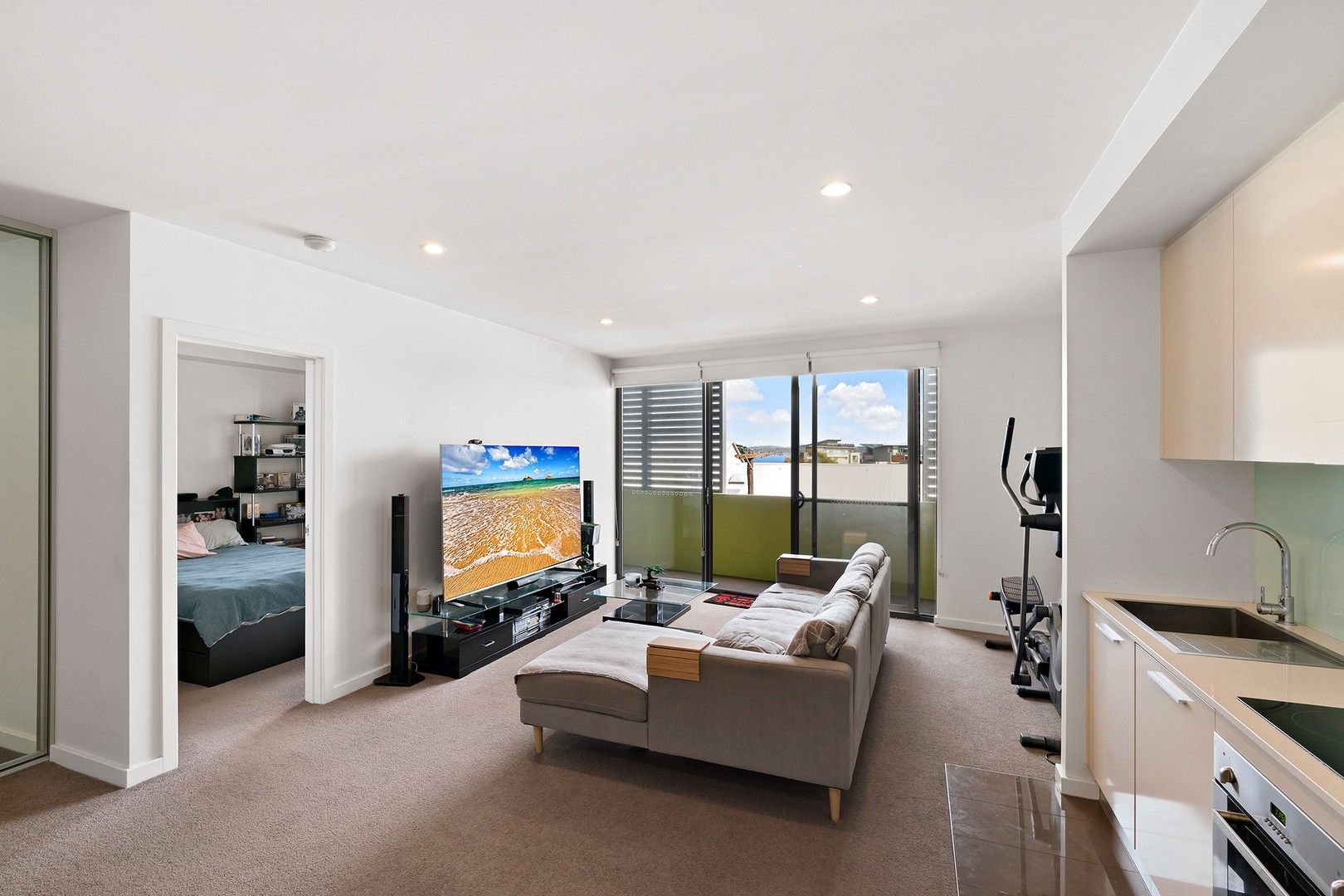 303/571 Pacific Highway, Belmont NSW 2280, Image 0