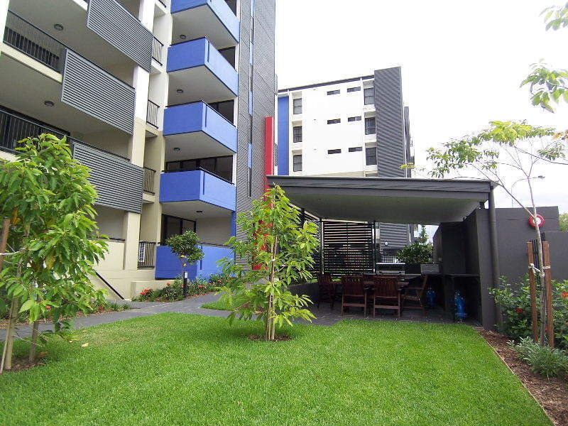 7/2180 Logan Road, Upper Mount Gravatt QLD 4122, Image 2