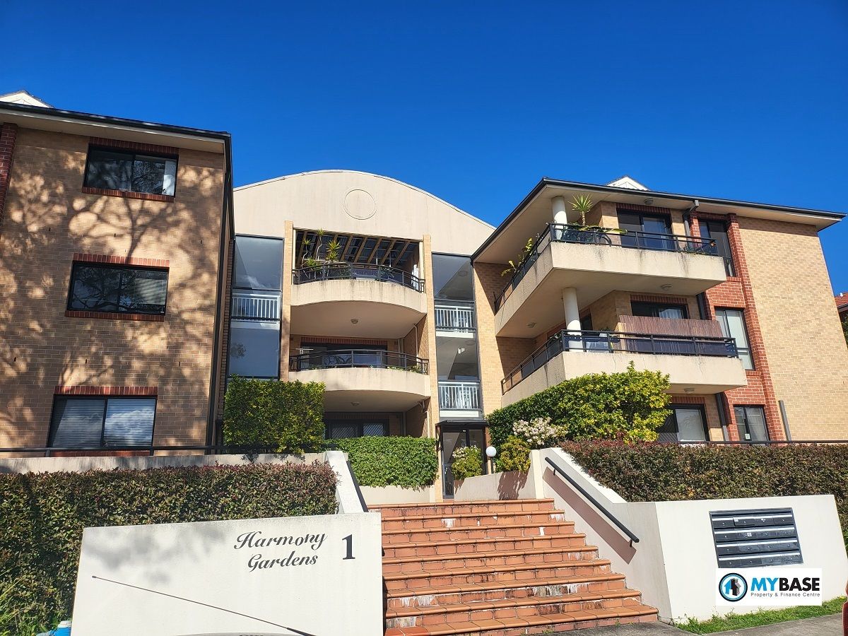3 bedrooms Apartment / Unit / Flat in 15A/1-5 Dalcassia St HURSTVILLE NSW, 2220