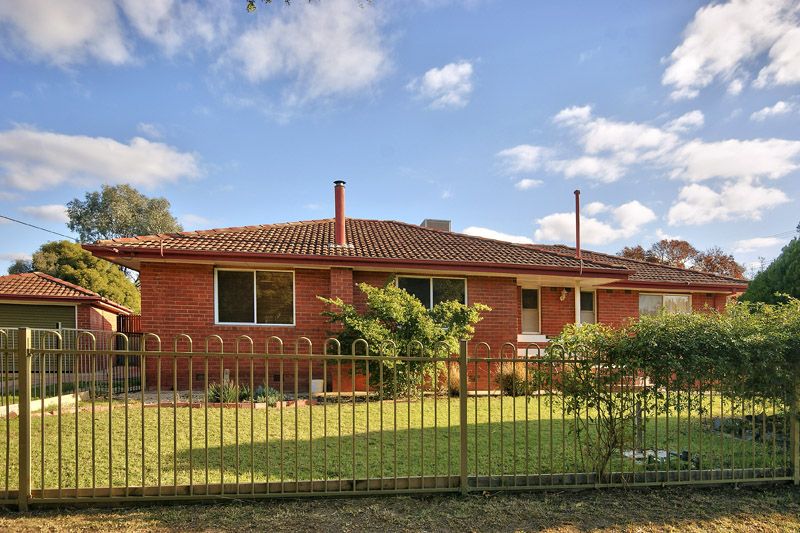 116 Hughes St, Deniliquin NSW 2710, Image 0