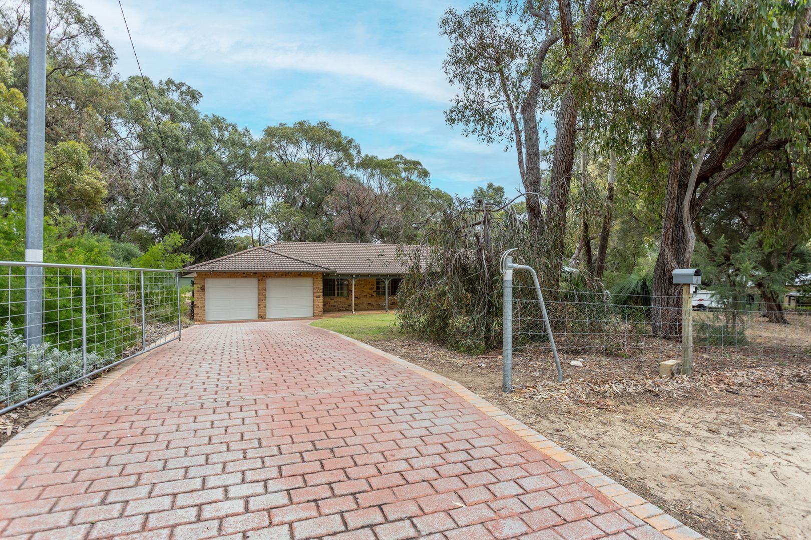 6 Decora Court, Wanneroo WA 6065, Image 2