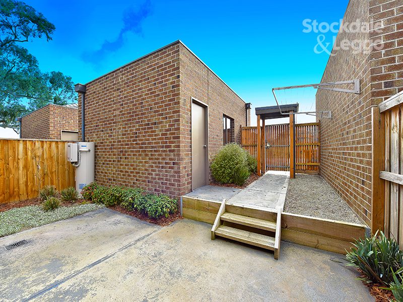 52 Saxony Drive, Epping VIC 3076, Image 2