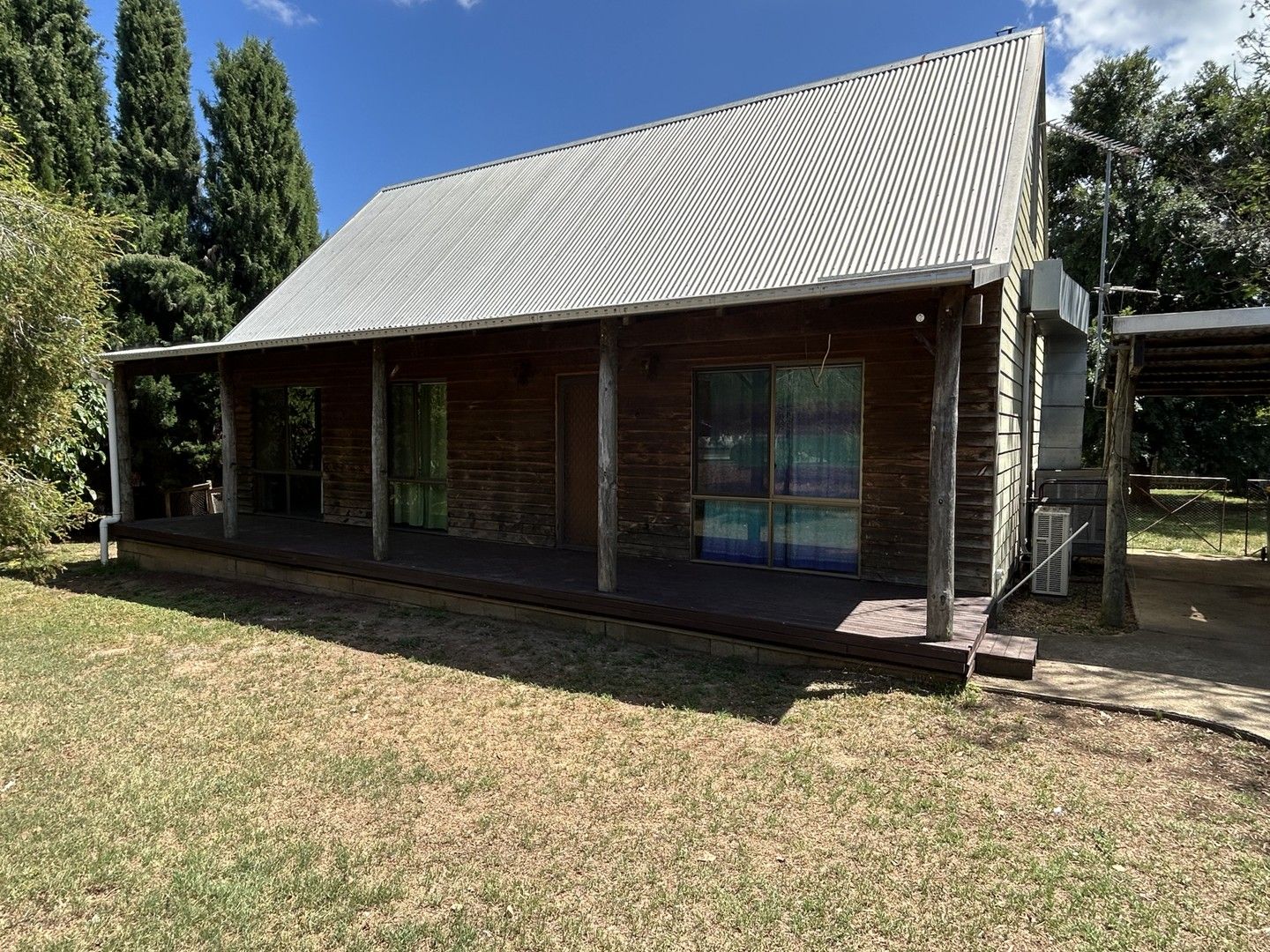 3 bedrooms House in 16 Boronia Drive TAMWORTH NSW, 2340