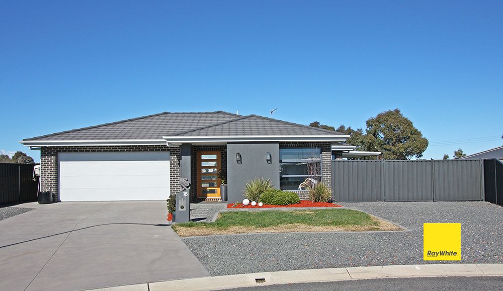 18 Murray Grey Place, Bungendore NSW 2621, Image 0