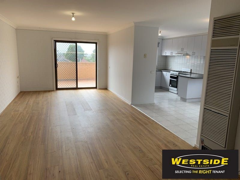 3 bedrooms Apartment / Unit / Flat in 82A Leslie Street ST ALBANS VIC, 3021