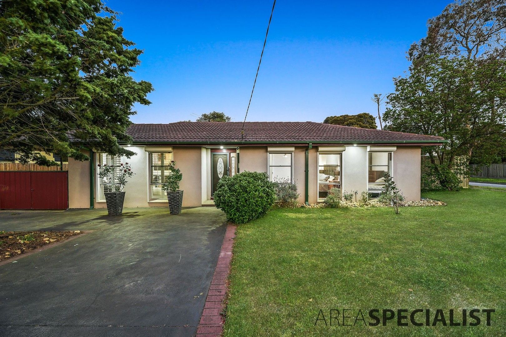 3 bedrooms House in 2 Wallace Road CRANBOURNE VIC, 3977